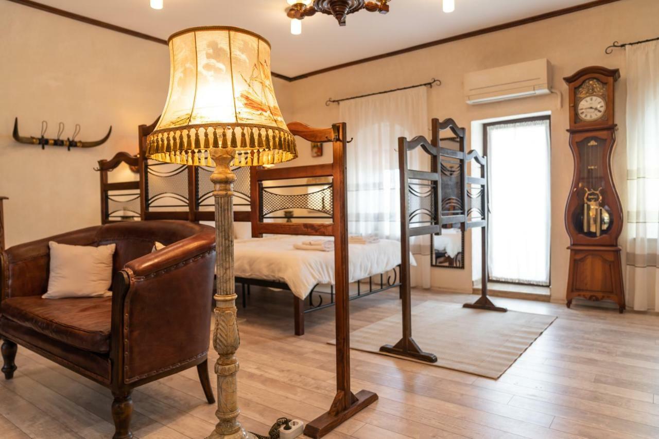 וליקו טורנובו Historic Apartment In The Heart Of The City מראה חיצוני תמונה